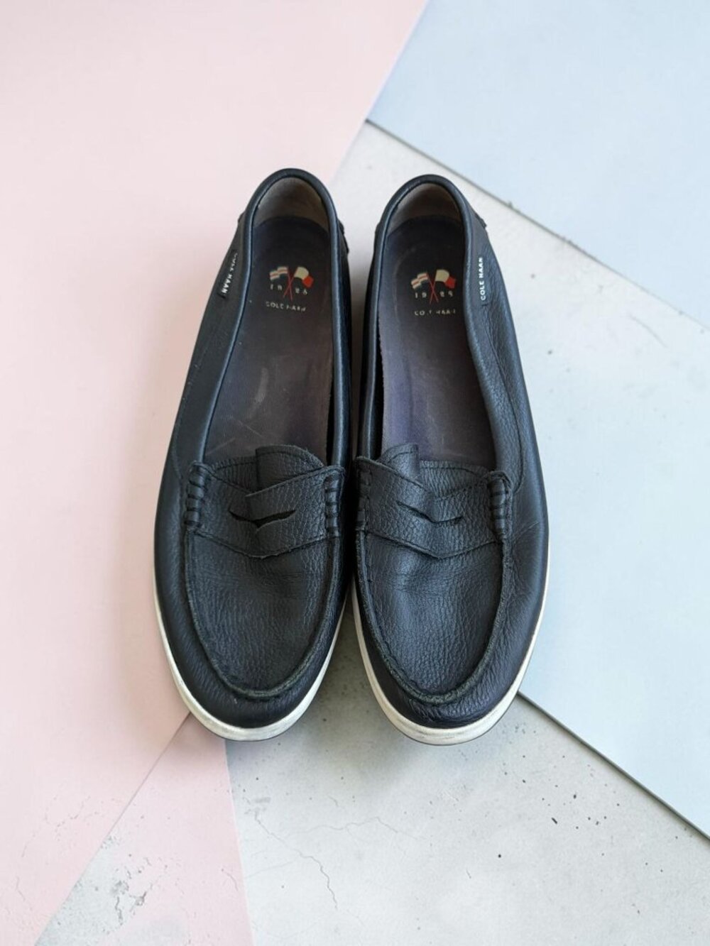 COLE HAAN Women’s Black Leather Slip On Boat Shoes Flats Size 9